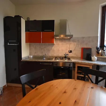 Hillview Langhe 公寓