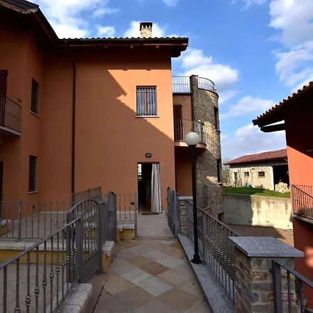 公寓 Hillview Langhe *